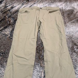 L.L. Bean Men's Venture Stretch Five-Pocket Pants, Standard Fit, Straight Leg